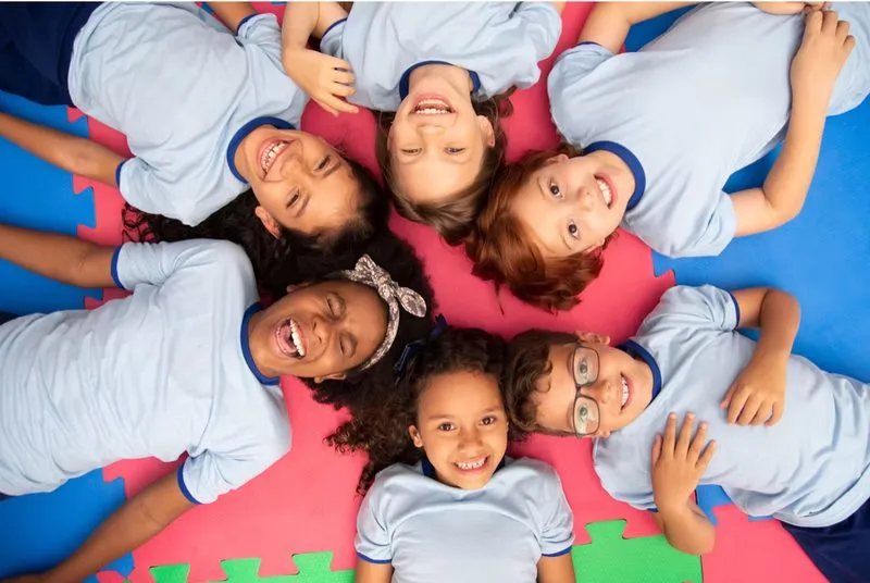 Children aged 6 to 14 in a welcoming environment